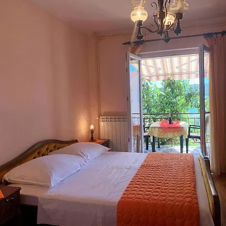 Santic Guest house 3*