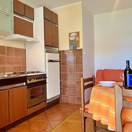 Guest house Santic 3*