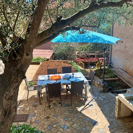 Guest house Santic
