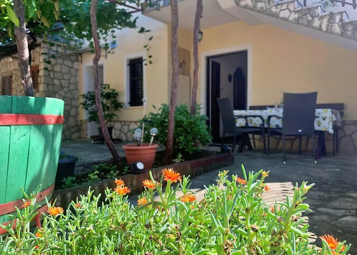 Santic Gostinjska kuća 3*